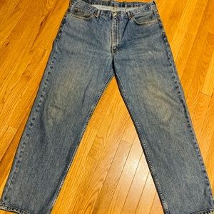 Levi’s 550 men’s denims, size 40/32.